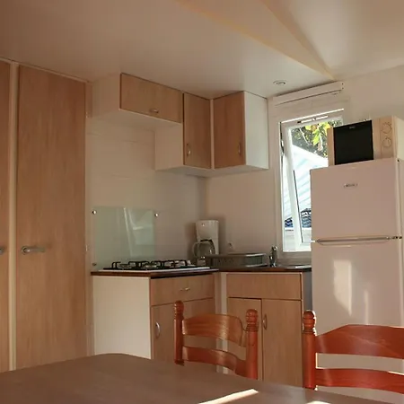 Mobil Pour 8 Avec Terrasse A - Api-1-52-1222 Campingplatz *