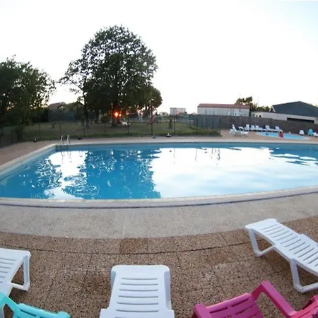 Campingplatz Mobil Pour 8 Avec Terrasse A - Api-1-52-1222 Payrac