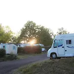Mobil Pour 8 Avec Terrasse à - Api-1-52-1222 * Payrac